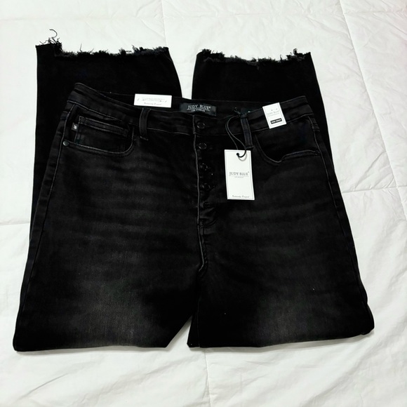 NEW Judy Blue Black High Waist Wide Crop Jeans - Picture 1 of 7
